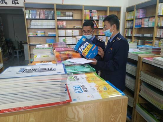 敦化市市場監管局開展學生文化用品專項檢查，守護青少年健康成長